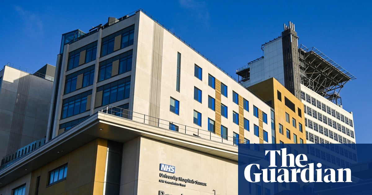 Staff fear to speak up at NHS hospital trust under police investigation, report says
